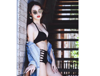 [ẢNH] Mỹ nhân Việt khoe đường cong với bikini trong ngày nắng nóng