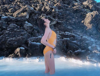 [ẢNH] Mỹ nhân Việt khoe đường cong với bikini trong ngày nắng nóng