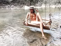 [ẢNH] Mỹ nhân Việt khoe đường cong với bikini trong ngày nắng nóng