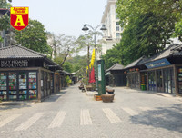 [ẢNH] Đường phố Hà Nội vắng hoe, người dân chống nắng kín mít vẫn ngại ra đường