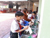 [ẢNH] Vì sao người lớn lại dễ bị nhiễm virus corona hơn trẻ em?