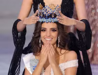 [ẢNH] Thân hình bốc lửa và nhan sắc 