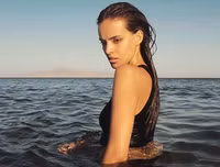 [ẢNH] Thân hình bốc lửa và nhan sắc 