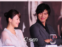 [ẢNH] Từ nghi vấn Song Hye Kyo và Huyn Bin hẹn hò: Đường tình lắm truân chuyên của ‘bà trùm phim giả tình thật’