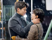 [ẢNH] Từ nghi vấn Song Hye Kyo và Huyn Bin hẹn hò: Đường tình lắm truân chuyên của ‘bà trùm phim giả tình thật’