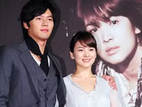 [ẢNH] Từ nghi vấn Song Hye Kyo và Huyn Bin hẹn hò: Đường tình lắm truân chuyên của ‘bà trùm phim giả tình thật’