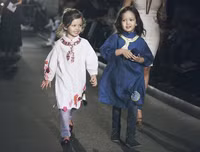 [ẢNH] Cuộc sống sau ly hôn của diva Hồng Nhung bên cặp song sinh 