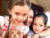 [ẢNH] Cuộc sống sau ly hôn của diva Hồng Nhung bên cặp song sinh 