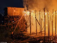 Kinh hoàng 600 ngôi nhà chìm trong biển lửa ở Brazil