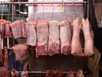 [ẢNH] Những ảnh hưởng từ việc giá thịt lợn tăng cao kỷ lục