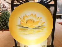 Chiêm ngưỡng những bức vẽ hoa sen độc đáo trong triển lãm mừng Đại lễ Vesak 2019