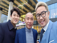 NSND Trung Hiếu hạnh phúc bên cô dâu 9X trong lễ cưới ở Thái Bình