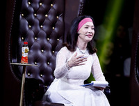 [ẢNH] Ngoại hình khác lạ ở tuổi 57 của NSND Lê Khanh – tượng đài nhan sắc một thời