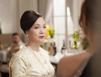 [ẢNH] Ngoại hình khác lạ ở tuổi 57 của NSND Lê Khanh – tượng đài nhan sắc một thời