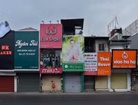 [ẢNH] Ngắm đường phố Hà Nội vắng hoe, yên ả trong ngày Giỗ tổ Hùng Vương