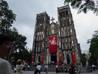 [ẢNH] Ngắm đường phố Hà Nội vắng hoe, yên ả trong ngày Giỗ tổ Hùng Vương