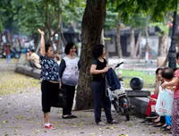 [ẢNH] Ngắm đường phố Hà Nội vắng hoe, yên ả trong ngày Giỗ tổ Hùng Vương