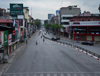 [ẢNH] Ngắm đường phố Hà Nội vắng hoe, yên ả trong ngày Giỗ tổ Hùng Vương