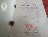 [Ảnh] Những cuốn sách vô giá tập hợp những bài viết của Hồ Chủ tịch, được xuất bản khi Người còn tại thế