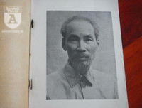 [Ảnh] Những cuốn sách vô giá tập hợp những bài viết của Hồ Chủ tịch, được xuất bản khi Người còn tại thế