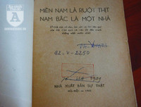 [Ảnh] Những cuốn sách vô giá tập hợp những bài viết của Hồ Chủ tịch, được xuất bản khi Người còn tại thế