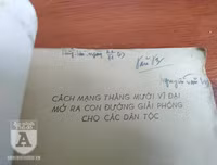 [Ảnh] Những cuốn sách vô giá tập hợp những bài viết của Hồ Chủ tịch, được xuất bản khi Người còn tại thế