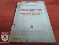 [Ảnh] Những cuốn sách vô giá tập hợp những bài viết của Hồ Chủ tịch, được xuất bản khi Người còn tại thế