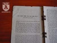[Ảnh] Những cuốn sách vô giá tập hợp những bài viết của Hồ Chủ tịch, được xuất bản khi Người còn tại thế