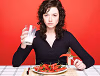 [ẢNH] Những hệ lụy không ngờ do những món ăn cay mang lại với cơ thể