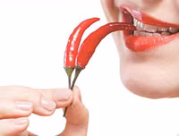 [ẢNH] Những hệ lụy không ngờ do những món ăn cay mang lại với cơ thể