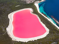 [ẢNH] Chiêm ngưỡng vẻ đẹp của những hồ nước kỳ lạ nhất thế giới