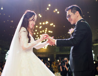 NSND Trung Hiếu hạnh phúc bên cô dâu 9X trong lễ cưới ở Thái Bình