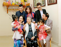 [ẢNH] Cuộc sống viên mãn của NSND Lan Hương 