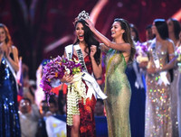 Chiêm ngưỡng vẻ đẹp nóng bỏng của tân Hoa hậu Hoàn vũ Thế giới 2018