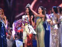 Chiêm ngưỡng vẻ đẹp nóng bỏng của tân Hoa hậu Hoàn vũ Thế giới 2018
