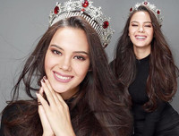 Chiêm ngưỡng vẻ đẹp nóng bỏng của tân Hoa hậu Hoàn vũ Thế giới 2018