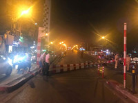 [ẢNH] Hiện trường ba vụ tai nạn giao thông liên tiếp ở Hà Nội trong đêm 22-4