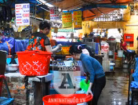 [ẢNH] Người dân tại chợ Yên Phụ đã thoát nạn trong gang tấc như thế nào?