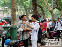 Xúc động trước những khoảnh khắc đẹp nhất tại kỳ thi THPT Quốc gia 2019