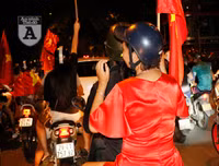 [ẢNH] Người dân Thủ đô văn minh ăn mừng sau chiến thắng Việt Nam 1-0 Malaysia