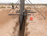 Cận cảnh bức tường biên giới Mexico - Mỹ của Tổng thống Donald Trump