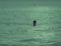 [ẢNH] Loạt MV ca nhạc không cần đầu tư tiền tỷ vẫn 