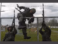 [ẢNH] Lính đặc nhiệm Nga rèn luyện 