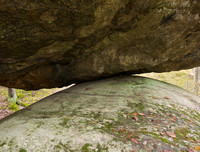 [ẢNH] Kỳ lạ những tảng đá cổ nằm chênh vênh trăm năm mà không bị đổ