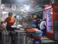 [Ảnh] Một số hàng quán mở cửa trở lại trong ngày đầu tiên nới lỏng cách ly xã hội
