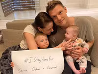 [ẢNH] Những người nổi tiếng hưởng ứng phong trào #IStayhomefor