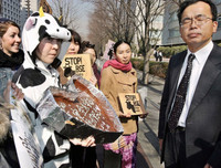 [ẢNH] Bật cười trước những món quà Valentine hài hước ‘không đụng hàng’