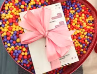 [ẢNH] Bật cười trước những món quà Valentine hài hước ‘không đụng hàng’