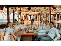 [ẢNH] Trai xinh gái đẹp showbiz hội tụ trong đám cưới 