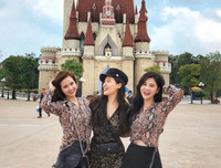 [ẢNH] Trai xinh gái đẹp showbiz hội tụ trong đám cưới 